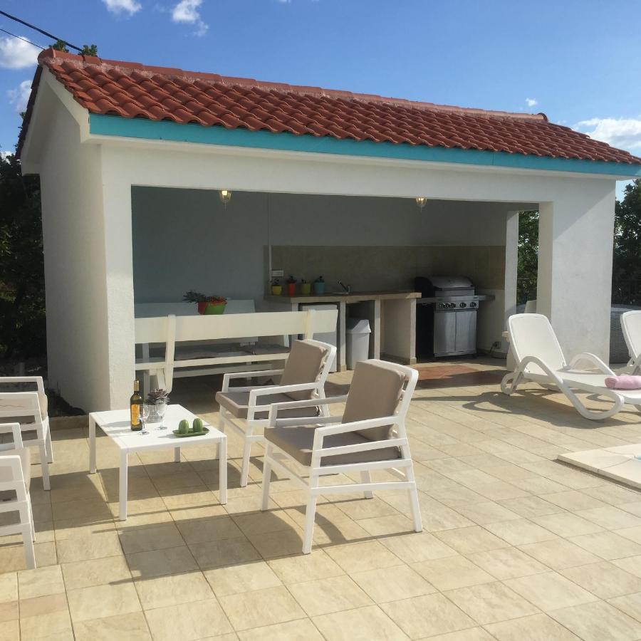 Holiday Home Aqua Шмирка Екстер'єр фото